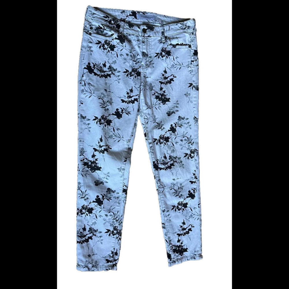 👖🐩Liverpool The Ankle Skinny Jeans In Color White/Black  Mid Rise  Size 6